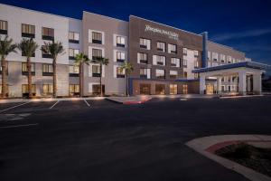 Hampton Inn & Suites Corona, Ca