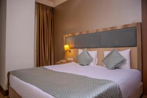 Family Suite room in Mari Suites Hotel