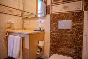 Deluxe Triple Room room in Mari Suites Hotel