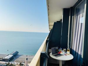 Апарт-отель в Панорама Бич