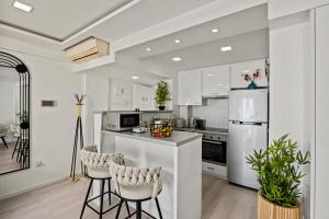 Lazuli Sea View Beachfront Ap 253