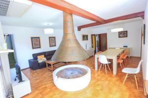 LITORAL COSTA DORADA - VILLA FIORELLA Only Families