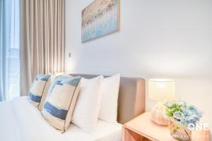 Spacious Azizi Riviera Studio