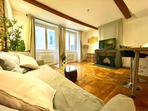 Appartements BnGo I Luxe & Confort I Lyon centre, 4 personnes, toilette separe, Place des terreaux : photos des chambres