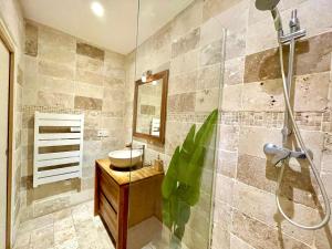 Appartements BnGo I Luxe & Confort I Lyon centre, 4 personnes, toilette separe, Place des terreaux : photos des chambres