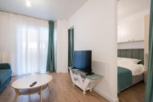 Central Residence Apartment 1025