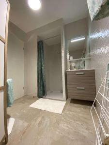 Studio LA ROCHELLE - LR740-001