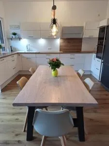 Maison Confortable mit Sonnenterrasse und großem Garten, Internet, Bad Ems, Koblenz, Montabaur - Eitelborn