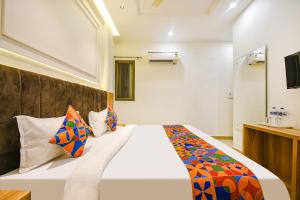 FabHotel Midway