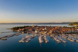 Apartma REA Izola, pergola & terassa, parking