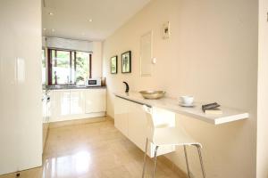 Penthouse Estepona great sea views & beach access
