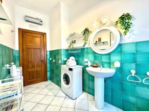 Seasuntour - Over the Rainbow