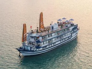 Signature Royal Halong Cruise - Vạ-Cháy