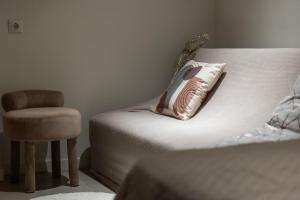 Vouliagmeni Square Resort