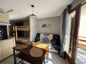 Appartements Studio au pied des pistes avec acces prive par son balcon : photos des chambres