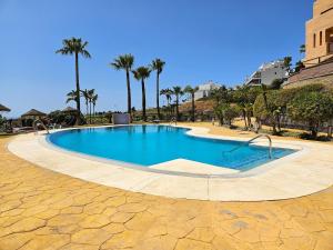 5 communal pools & great views - Calanova Sea Golf