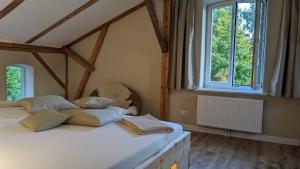 Edler Altbau, 2,80m breites Doppelbett