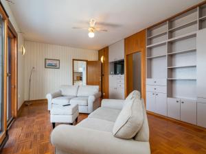 Holiday Home Robert by Interhome