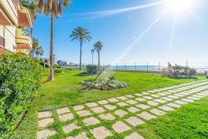 Casa Linda, Front the beach La Lucera, Ribiera del Sol Wifi, AC, Private Parking, Petfriendly