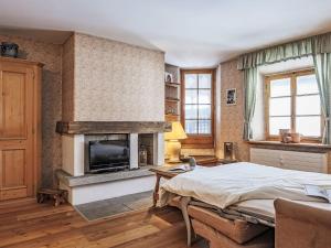 Apartment Chesa Olgiati 2 by Interhome