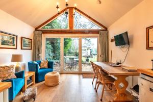 Finest Retreats - South Downs Lodge