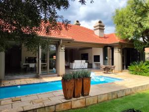 Pecanwood 5 Bedroom, 10 Fairview Drive