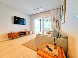 Camaleones, Isla Canela - by AC REAL