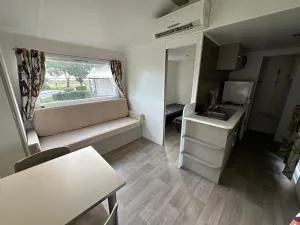 Bungalow 4-6 personnes - 佩罗勒