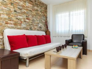 Apartment Gandesa by Interhome