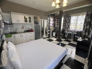 Sunshine Paradise - Trou aux Biches - 150m beach