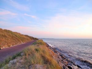 Maisons de vacances Holiday Home L-Aventure Gouvillaise by Interhome : photos des chambres