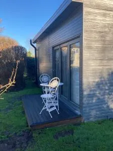 Cosy Countryside Cabin - Hascombe