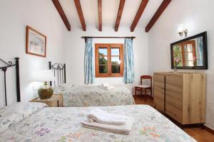 Charming villa with a fabulous garden in Pollensa by Renthousing