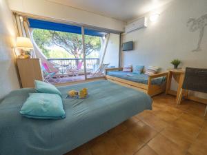 Studio Escale Port-5 by Interhome