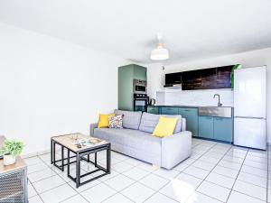 Apartment Malibu Village by Interhome