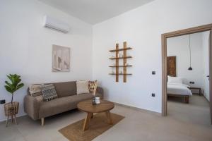 Zaia Suites & Living, Suite N3, pool view, central
