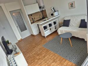 La Désirade J, Studio rénové avec parking, centre port