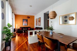 Paradise, by the Cathedral & Alcazar