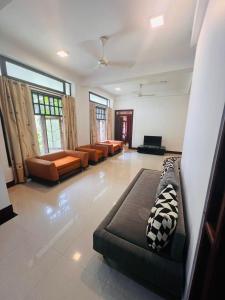 Azys Inn 3 Bedrooom Apartment - 1st Floor