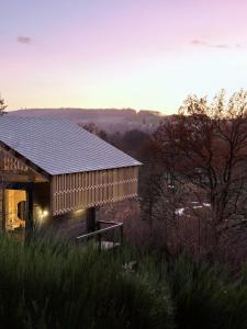 Hutstuf - The Rac00n & hottub