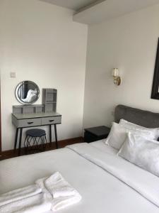 Serene 2b at cherrywood apartments