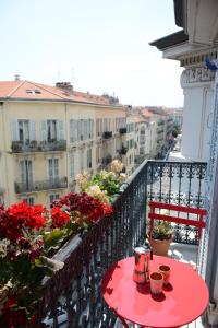 Top floor appartement - central
