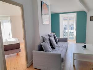 Top floor appartement - central