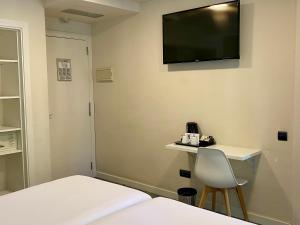 Double Room with Extra Bed room in BCN Urban Hotels Del Comte