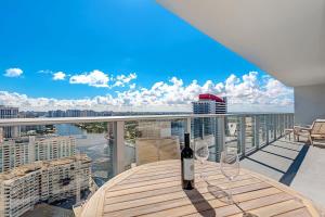Miami Escape Views & Amenities