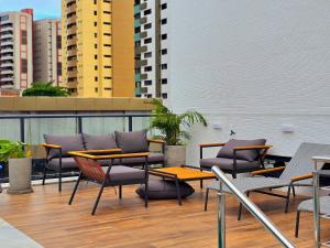 Simple Smart Residence by Hosppedar