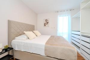 Villa Isola penthouse ap with a pool for 6