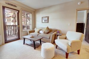 PP409 Passage Point condo