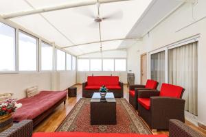 Euphoria Penthouse by StayJade 30min Hitech city