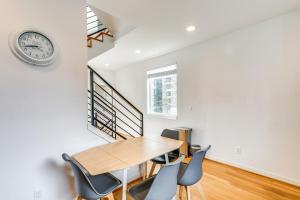 Walk to UW Townhome with Rooftop Patio!